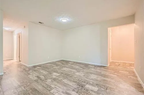 6822 Glenridge Dr Photo 1