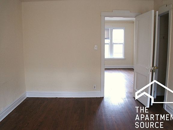 4th image of 2648 N Milwaukee Ave #3