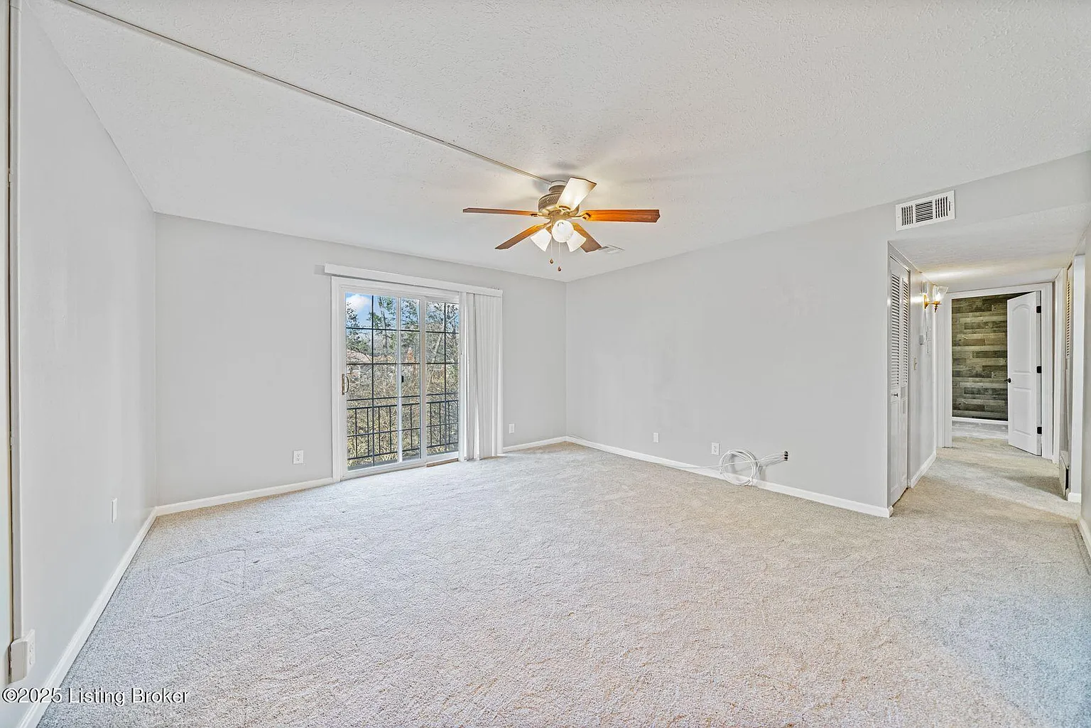 203 Flanders Ct APT 3 photo 1