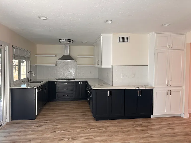 11416 Osoyoos Pl — Photo 10
