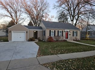 239 S McLean Blvd, Elgin, IL 60123