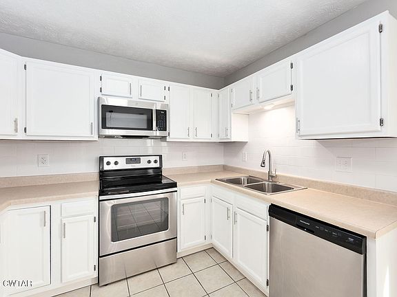 5th image of 5050 N Main St