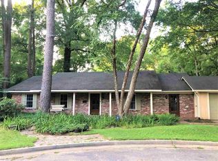 882 Timberlain Dr, Jackson, MS 39211