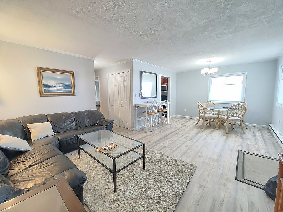 1st image of 511 Robin Dr