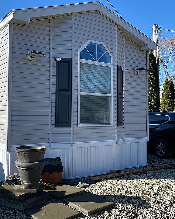 37 Cornwall Ave, Exeter, NH 03833 Zillow