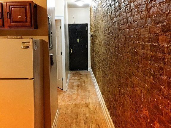 3rd image of 3456 Broadway APT 1C