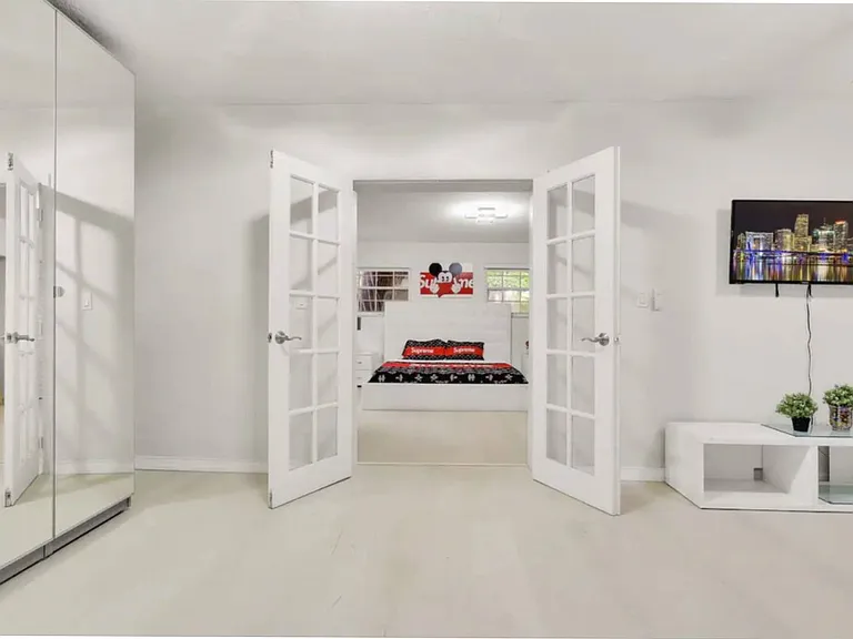 2710 SW 22nd Ave — Photo 37