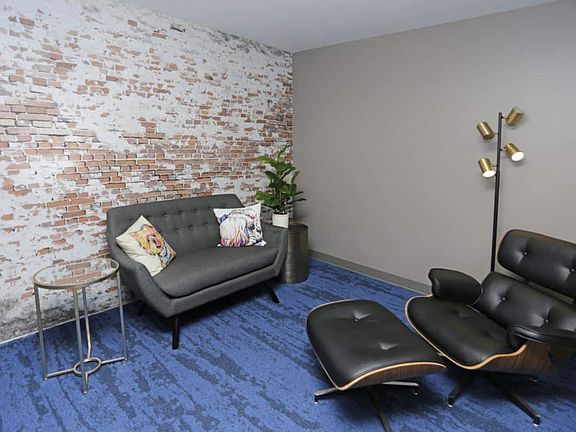2nd image of 300 Sheyenne St #423