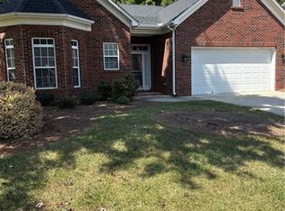 5007 Lake Laurel Ct, Greensboro, NC 27455