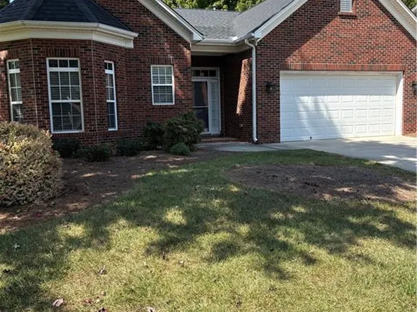 5007 Lake Laurel Ct, Greensboro, NC 27455