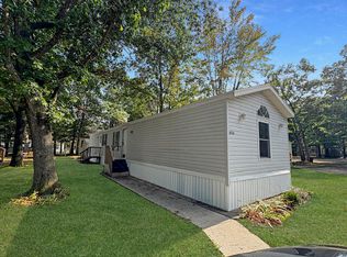 20101 Tamarack Dr, Howard City, MI 49329