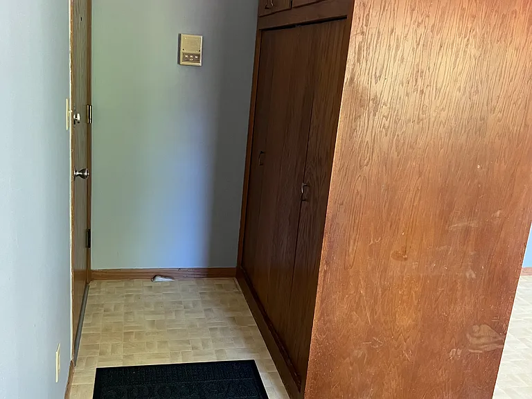 958 Manvel St #7 — Photo 2