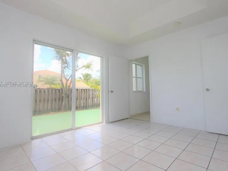 200 NW 114th Ave #22-101 — Photo 4