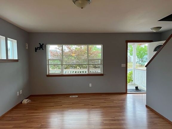 3rd image of 28704 74th Dr NW