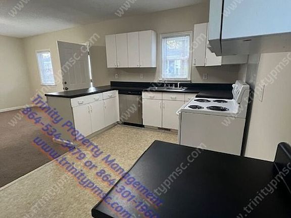 4th image of 13 Winn St