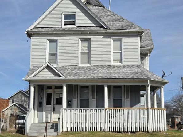 737 17th St, Rock Island, IL 61201