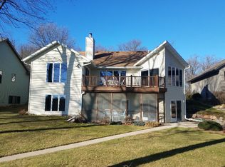 S7712 Lucille Ln, Merrimac, WI 53561