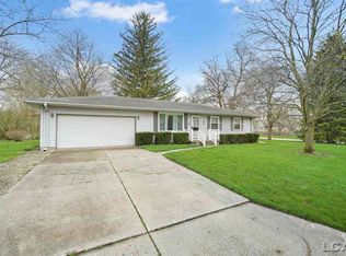 302 Sunset Dr, Clinton, MI 49236