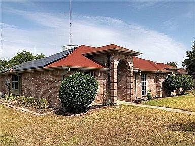 2nd image of 707 Highland Dr