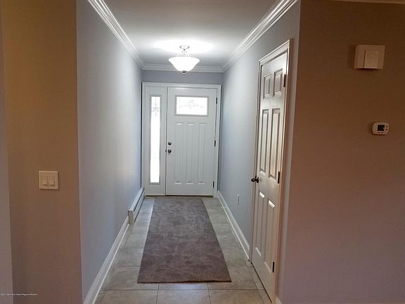 3rd image of 18 Jobson Ct