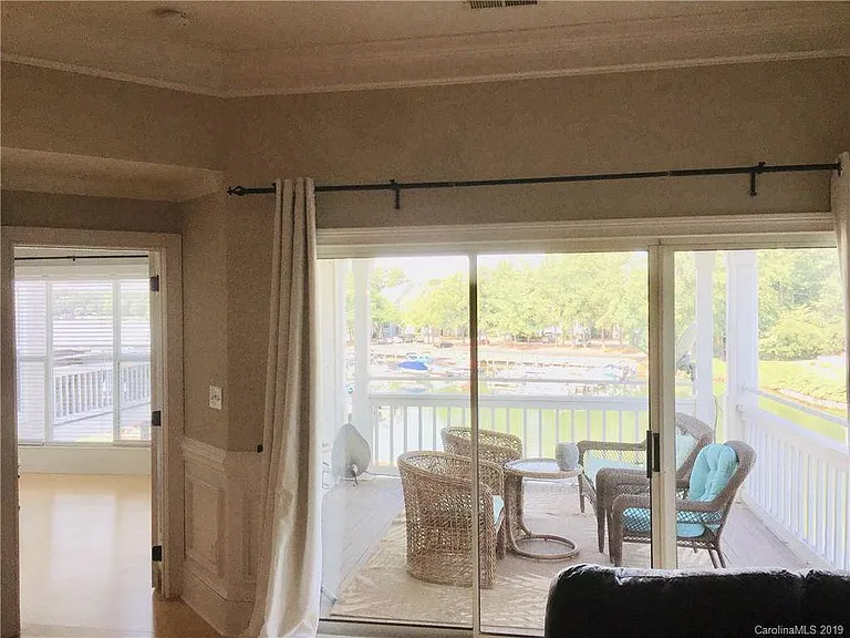 1205 Torrence Cir — Photo 25