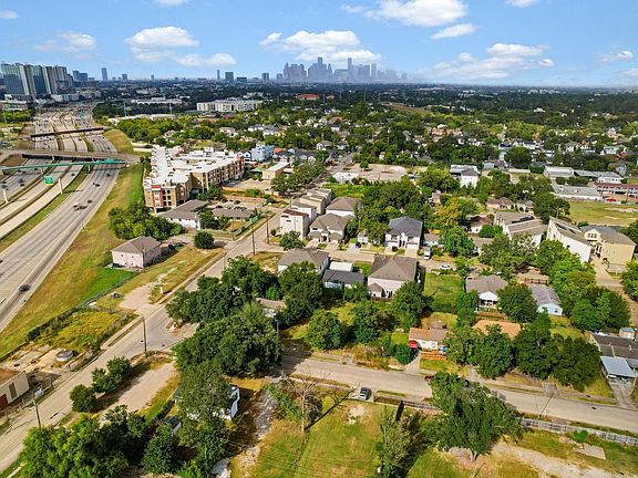 2nd image of 3309 Natchez St