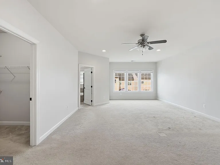 21253 Park Grove Ter — Photo 29
