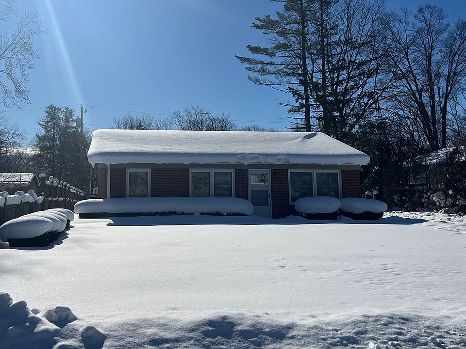 363 Riverside Dr, Watervliet, MI 49098 Zillow