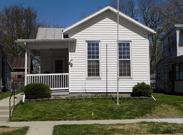 1st image of 212 E Water St