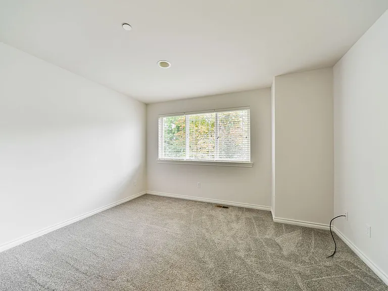 8428 NE 147th Pl — Photo 45
