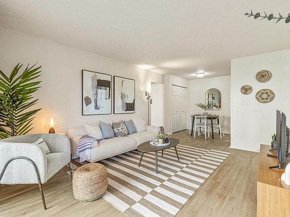 Cascades at Southern Hills apartments community photo