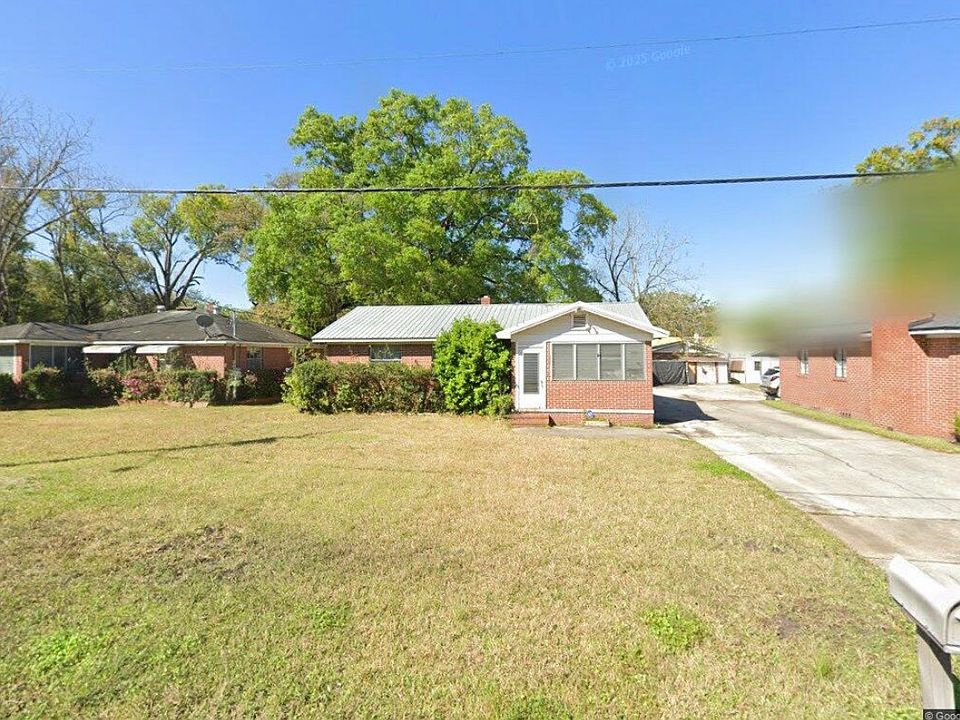 1st image of 750 Dixon St