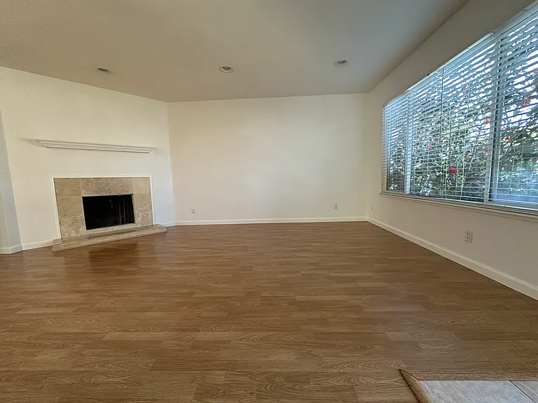 2297 Goldcrest Cir — Photo 3