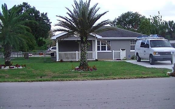 2nd image of 272 Hubbard Ave
