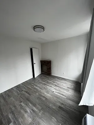 Rented by Avenues Real Estate | media 4