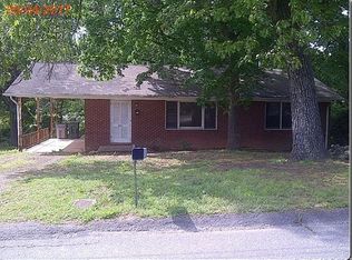 607 Forest Dr, Gastonia, NC 28054
