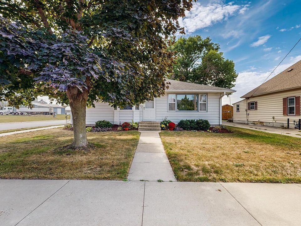 18 4th St SE, Stewartville, MN 55976 Zillow