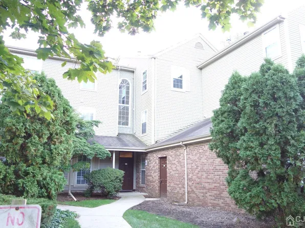 3351 Cypress Ct, Monmouth Junction, NJ 08852