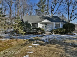 1 Haskell Ave, Airmont, NY 10901