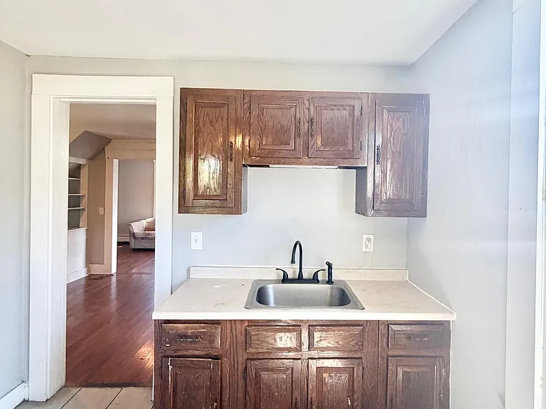47 1/2 Park St #1A — Photo 2