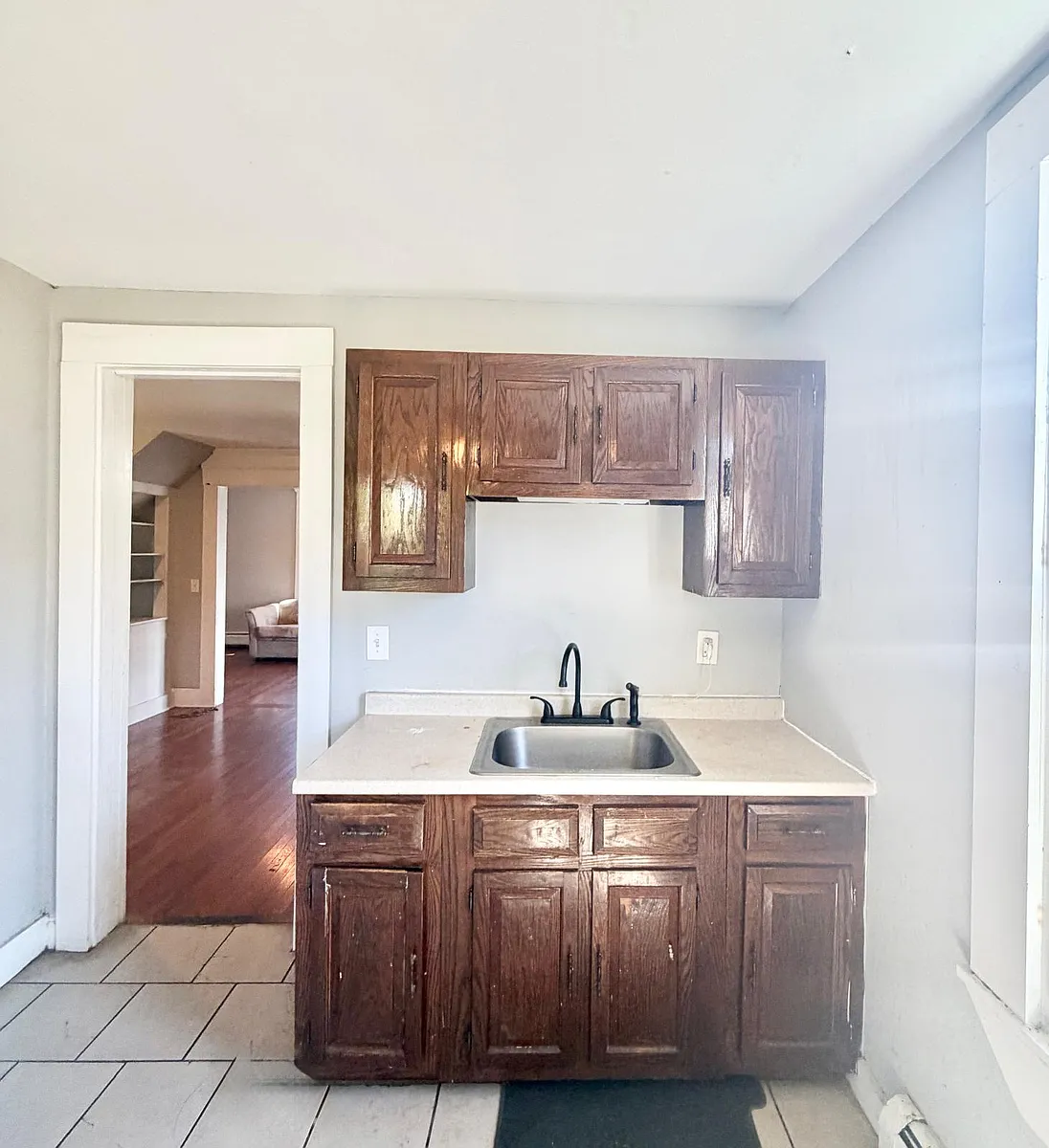 Building Photo - 47 1/2 Park St #1A