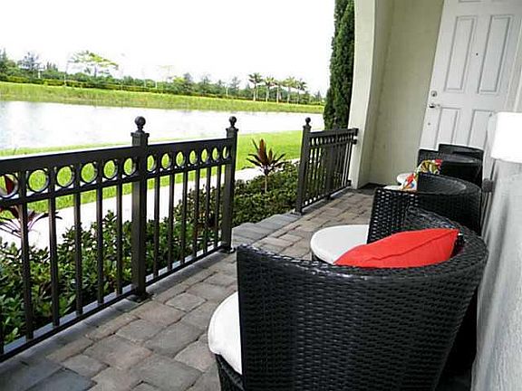 3rd image of 4075 Cascada Circle #4075