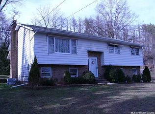 3 Parkside Dr, Lake Katrine, NY 12449