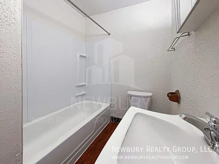 37 Hickory St — Photo 39