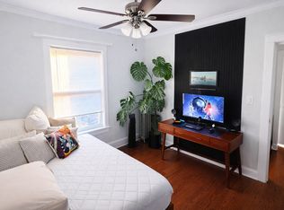 652 W Oakdale Ave #3, Chicago, IL 60657