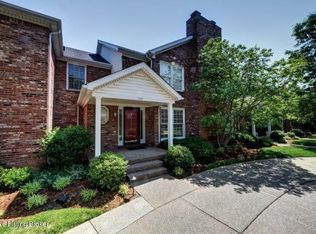 712 Windsor Keep Dr, Lyndon, KY