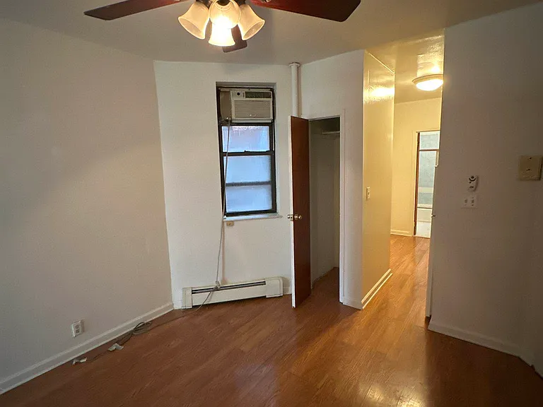 1366 York Ave #4B — Photo 5