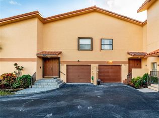 968 SW 112th Ter, Pembroke Pines, FL 33025