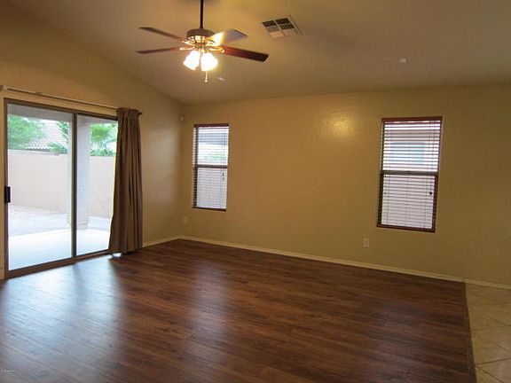 3rd image of 333 W Dexter Way