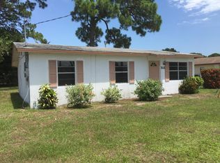 702 N 29th St, Fort Pierce, FL 34947